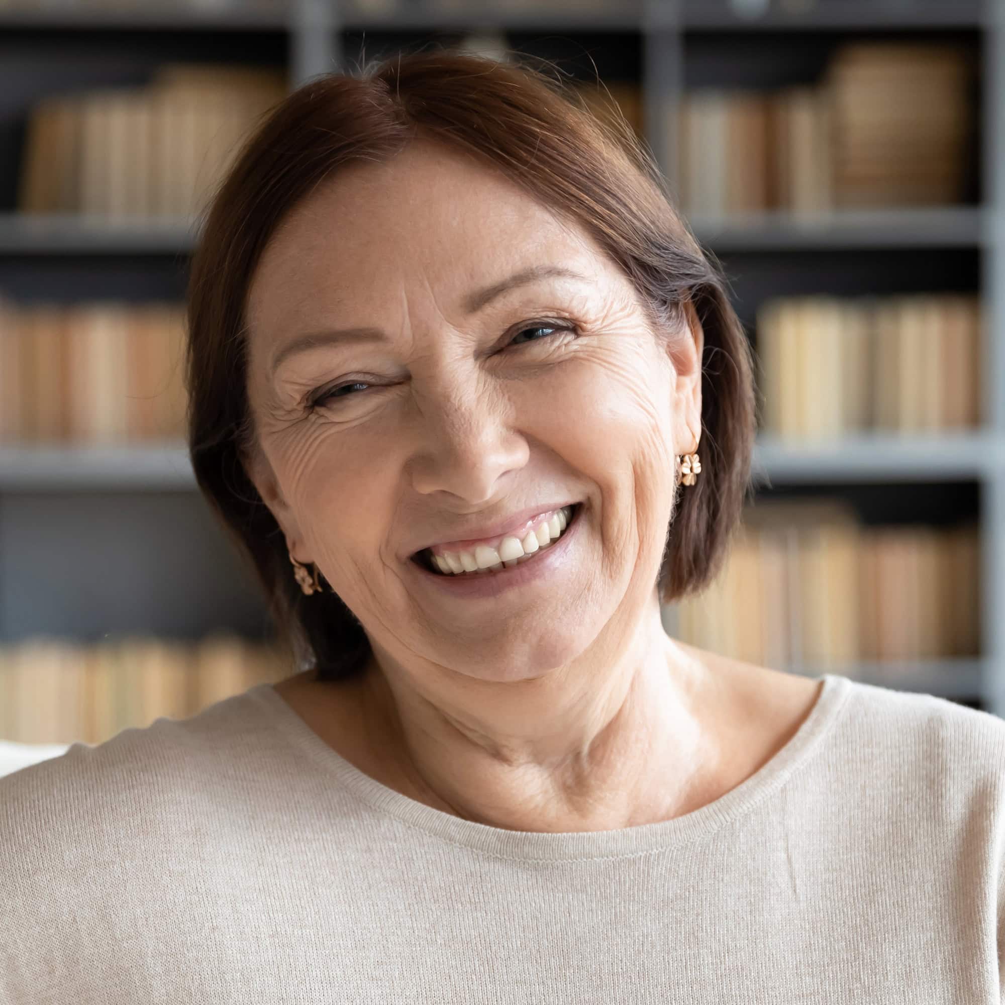 Portrait einer Frau, Monika K., Tochter von Betroffenen Eltern